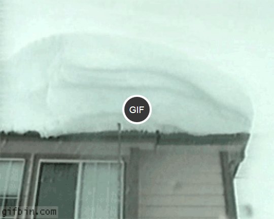 Снег с крыши на голову. Сход снега с крыши гифка. Падение снега на голову. Гиф прикол на крыше. Крыша съехала.